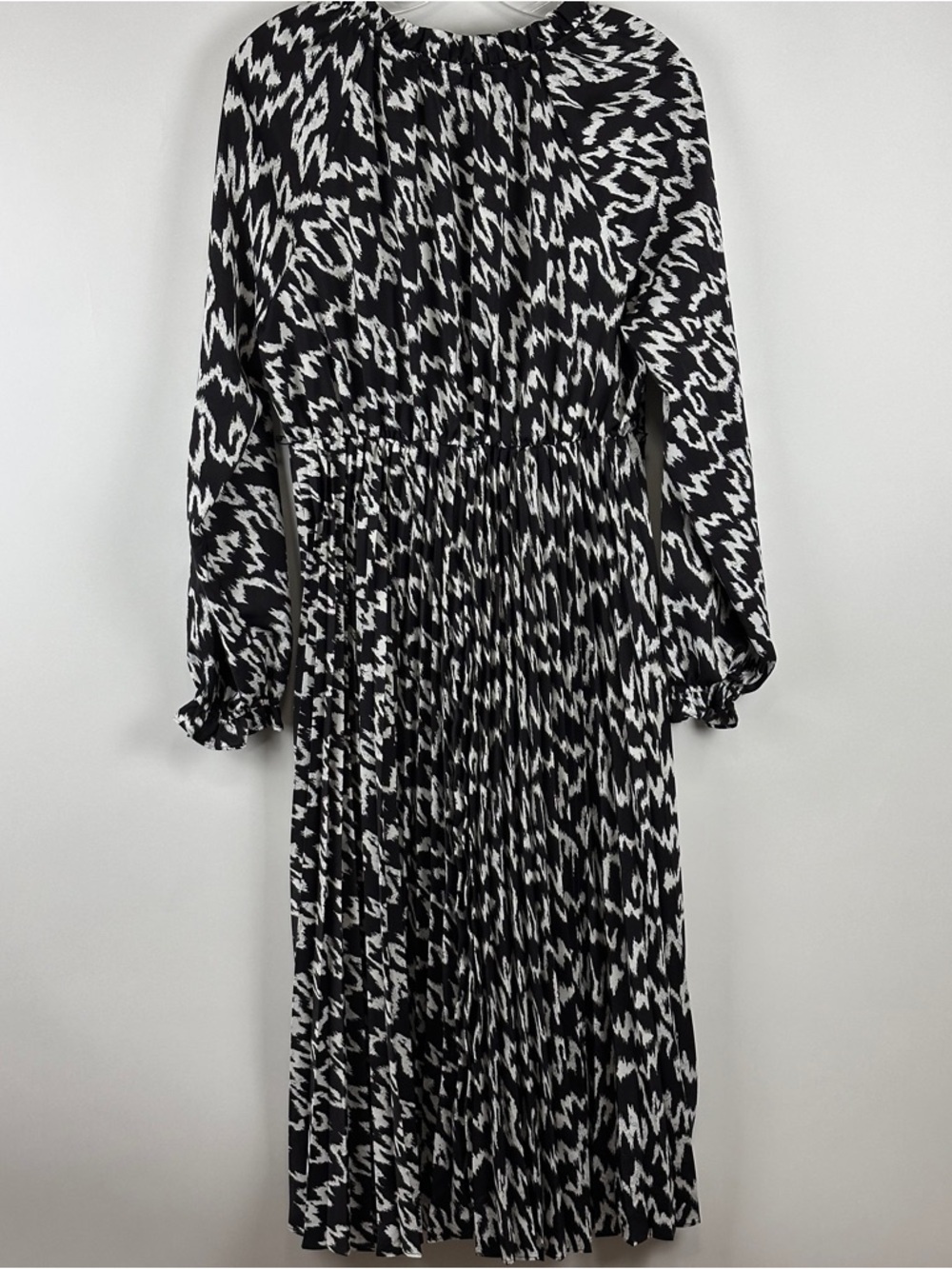 Scoop Women's Long Sleeve Split Neck Pleated Midi Dress - Picture 7 of 8